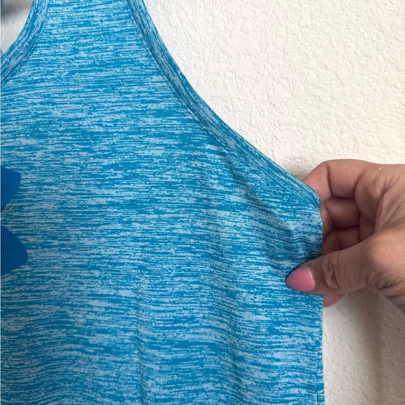 Under Armour Loose Heat Gear Tank - Picture 5 of 8